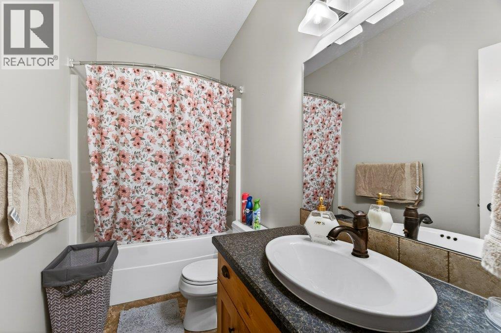  840 12 Street Southeast, Salmon Arm