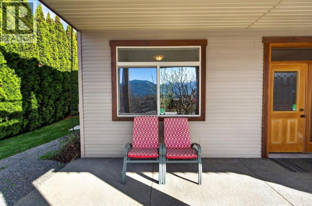  840 12 Street Southeast, Salmon Arm