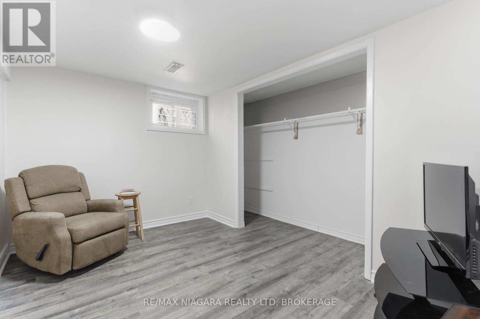 5654 DRUMMOND ROAD - 21