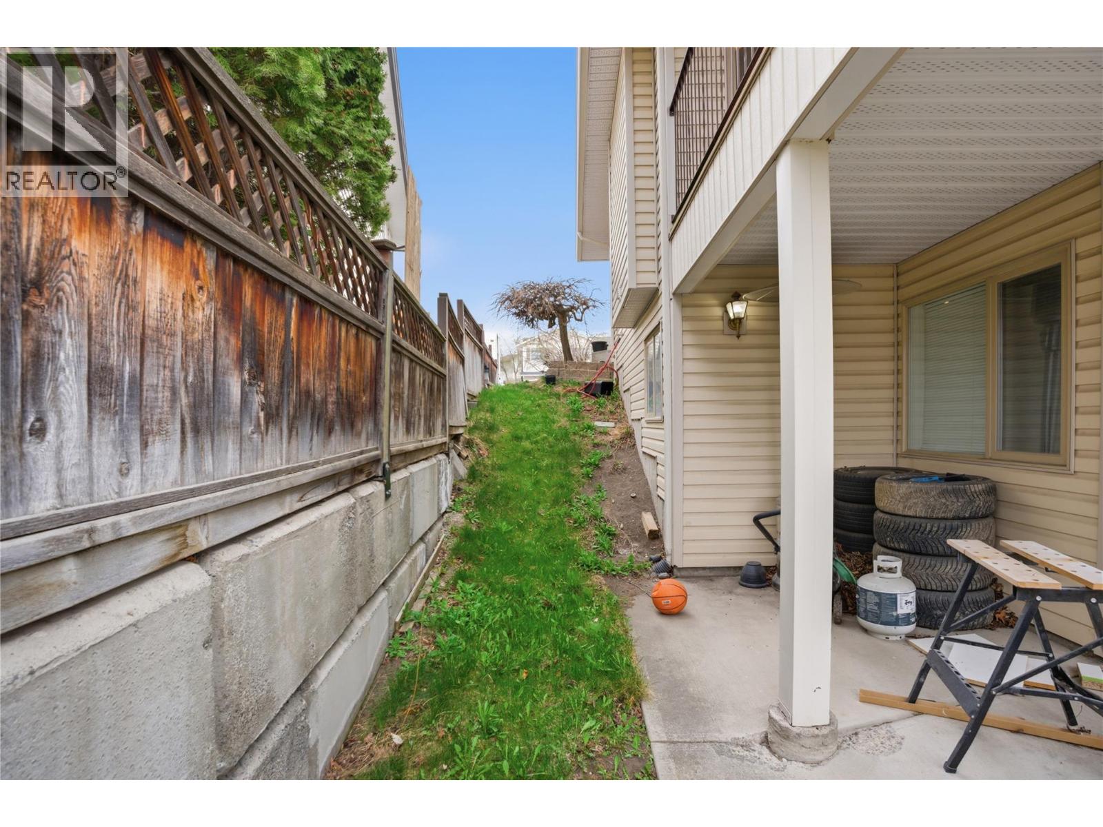 832 Regent Crescent - 11