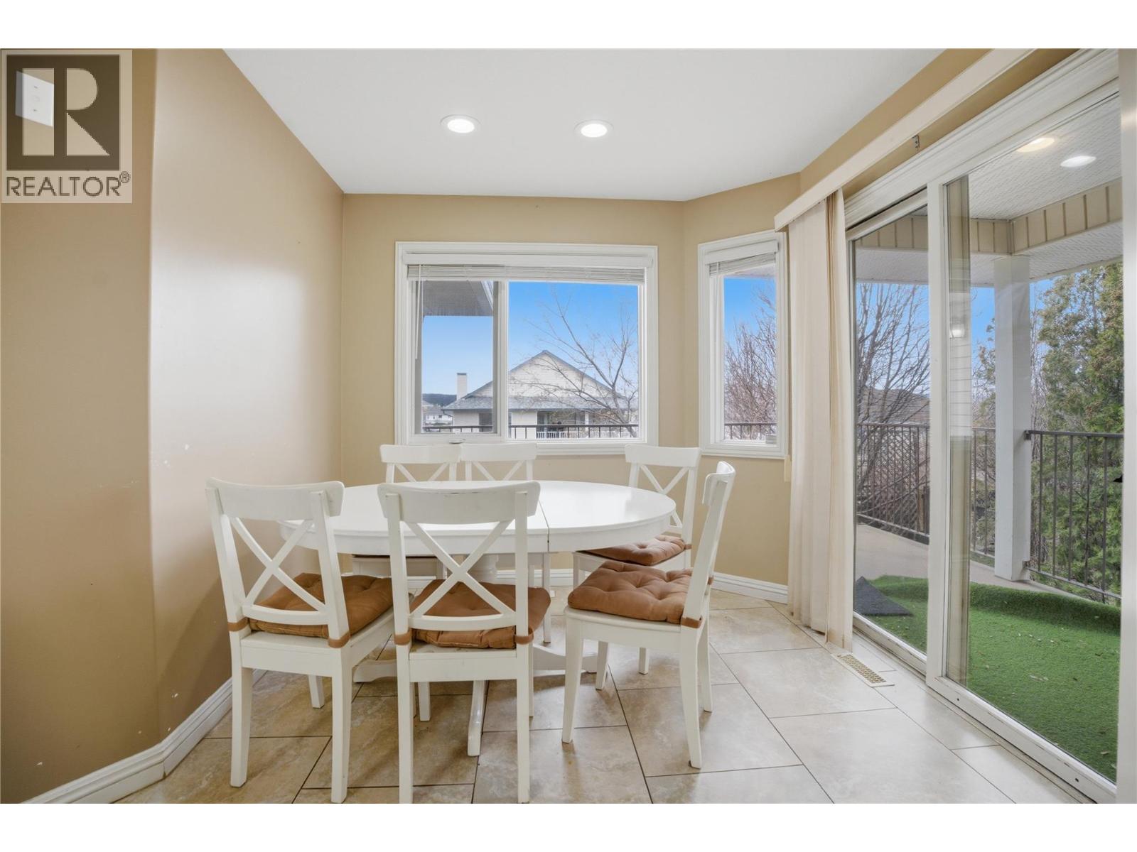 832 Regent Crescent - 22