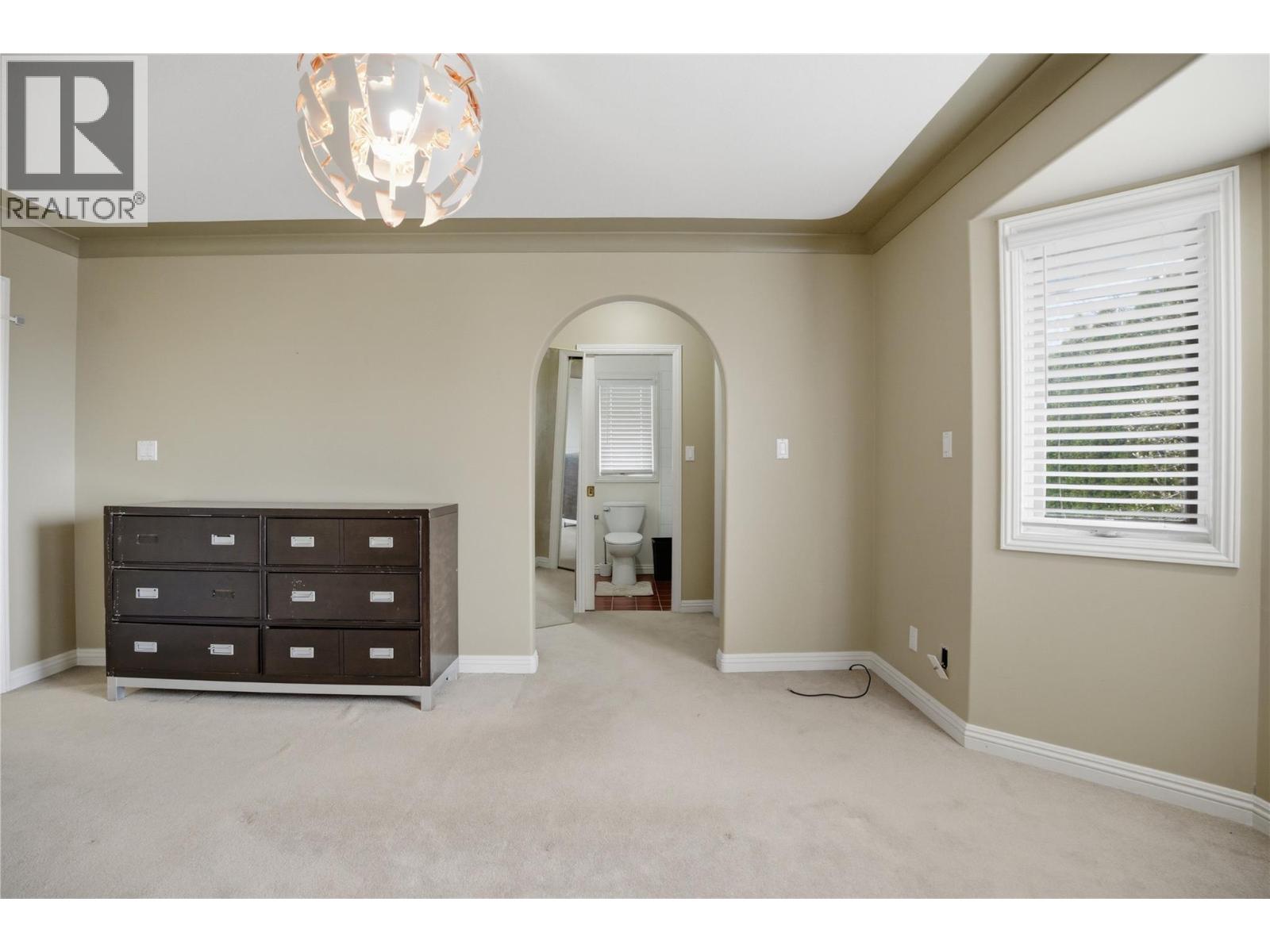 832 Regent Crescent - 29