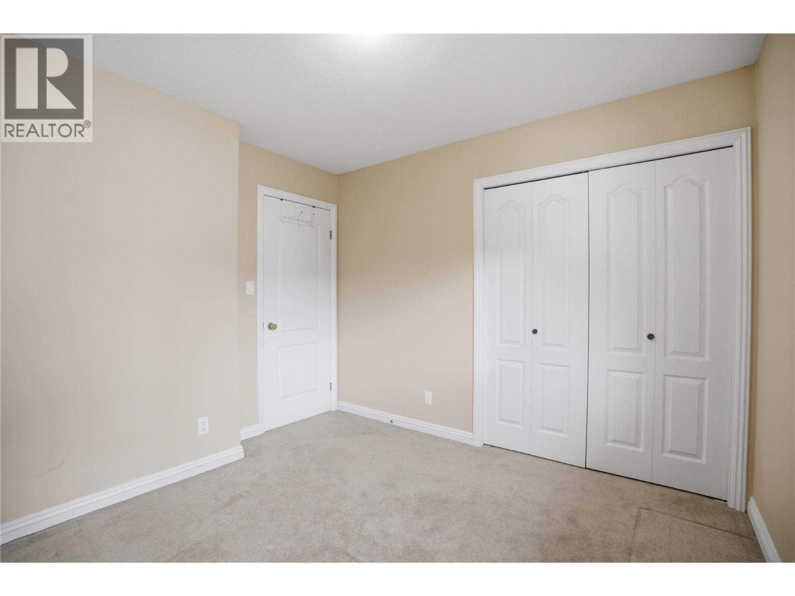 832 Regent Crescent - 32