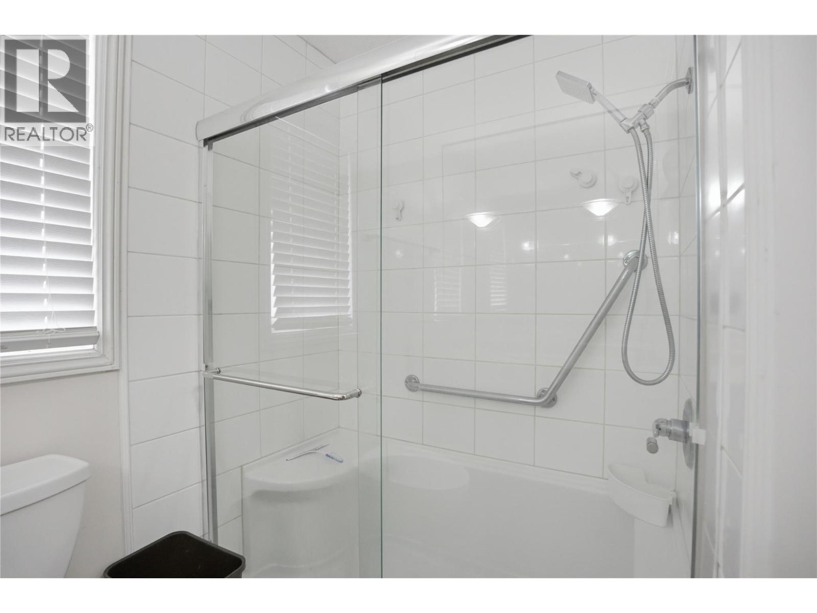 832 Regent Crescent - 34