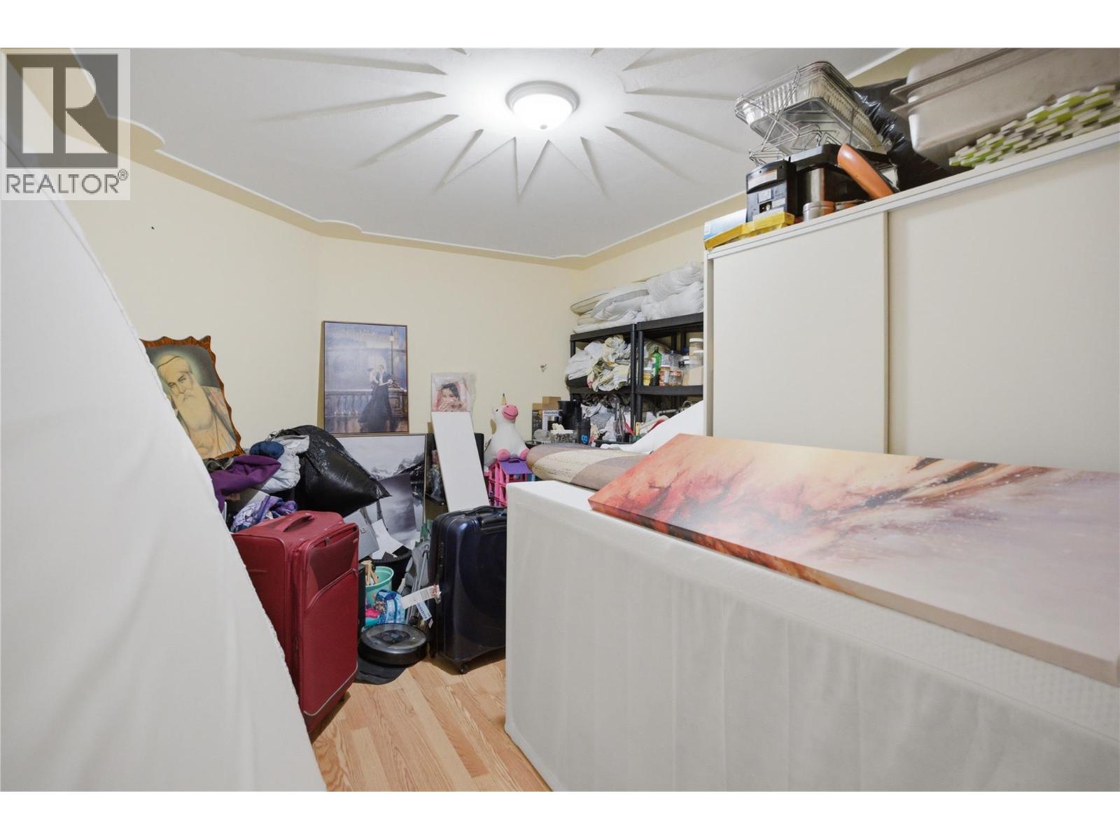 832 Regent Crescent - 38