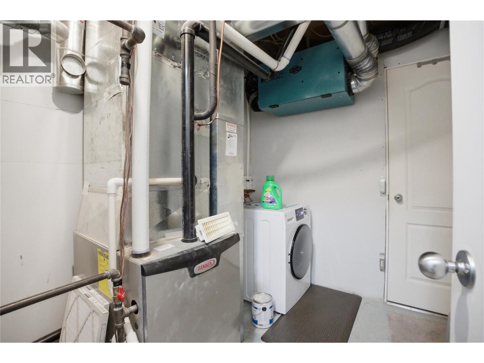 832 Regent Crescent - 50