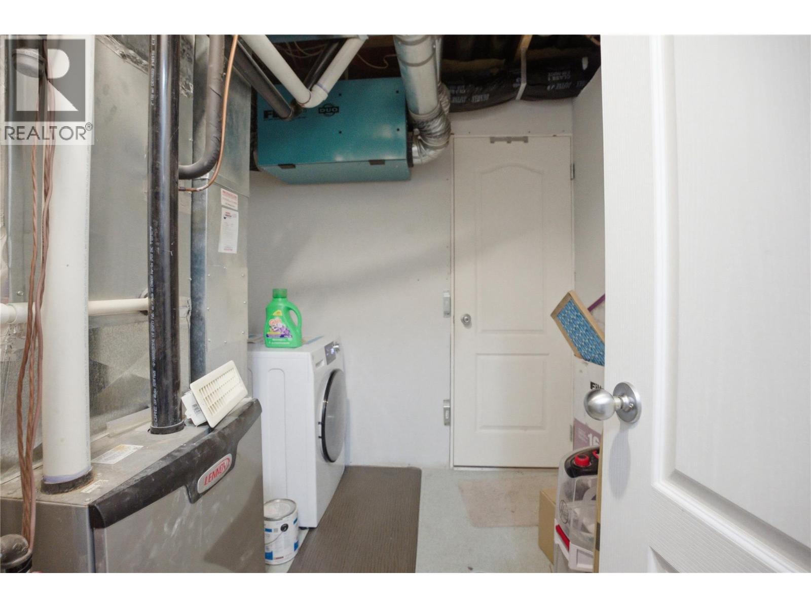 832 Regent Crescent - 51