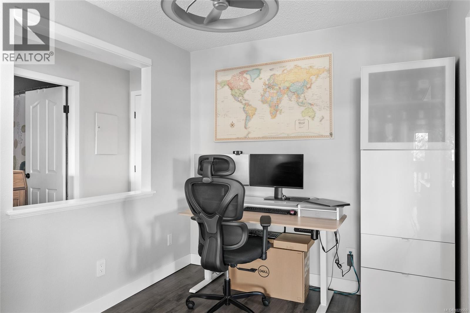 401 1525 Hillside Avenue, Victoria