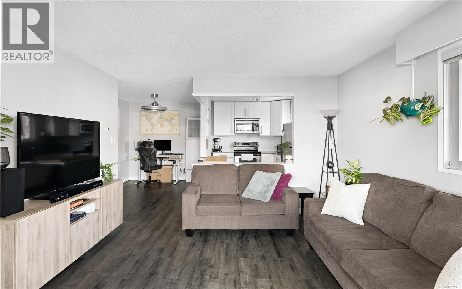 401 1525 Hillside Avenue, Victoria