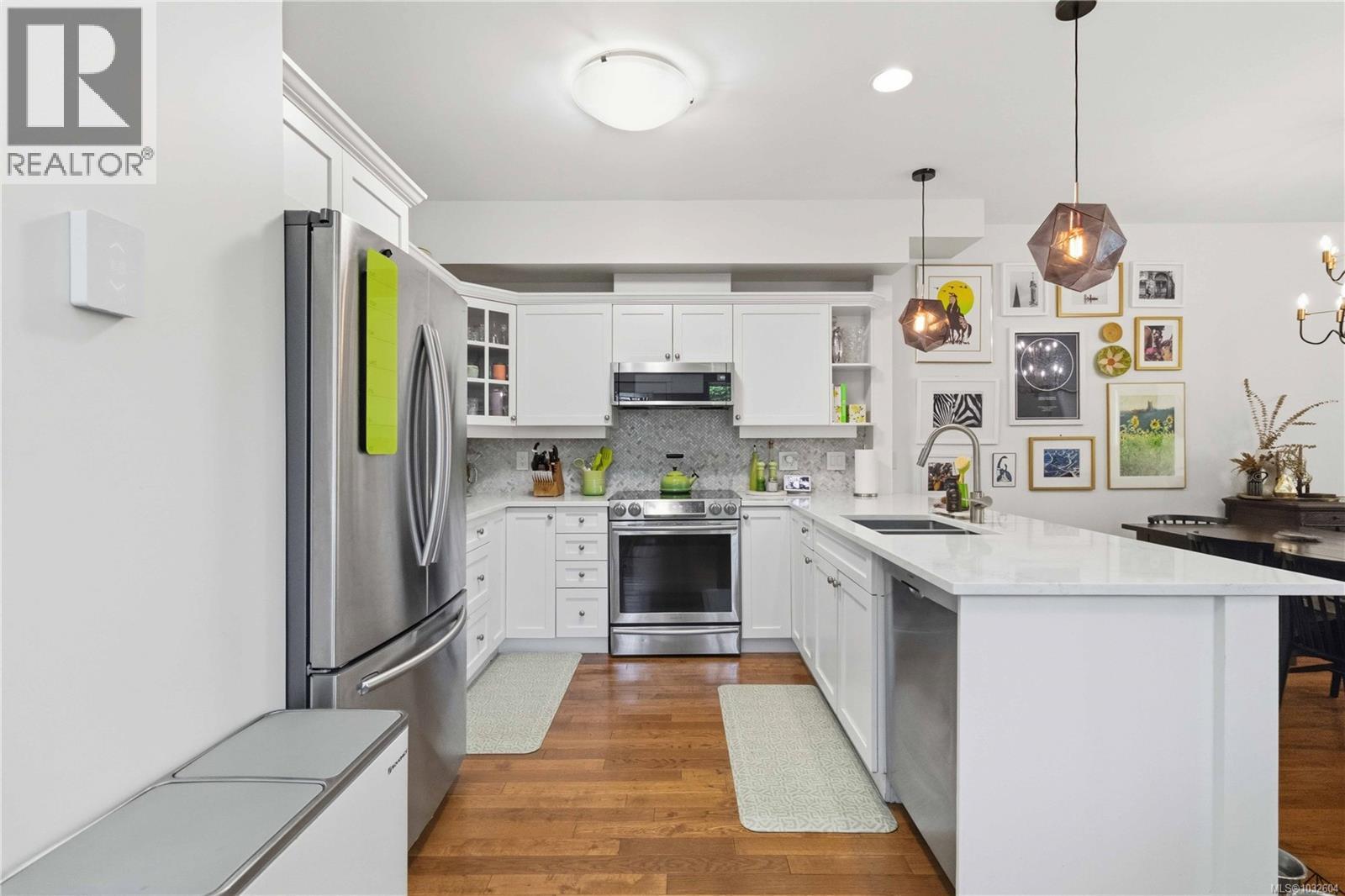  1089 Colville Road, Esquimalt