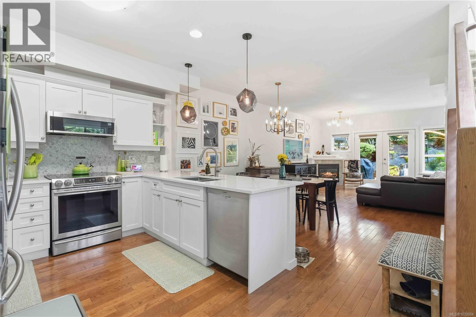  1089 Colville Road, Esquimalt