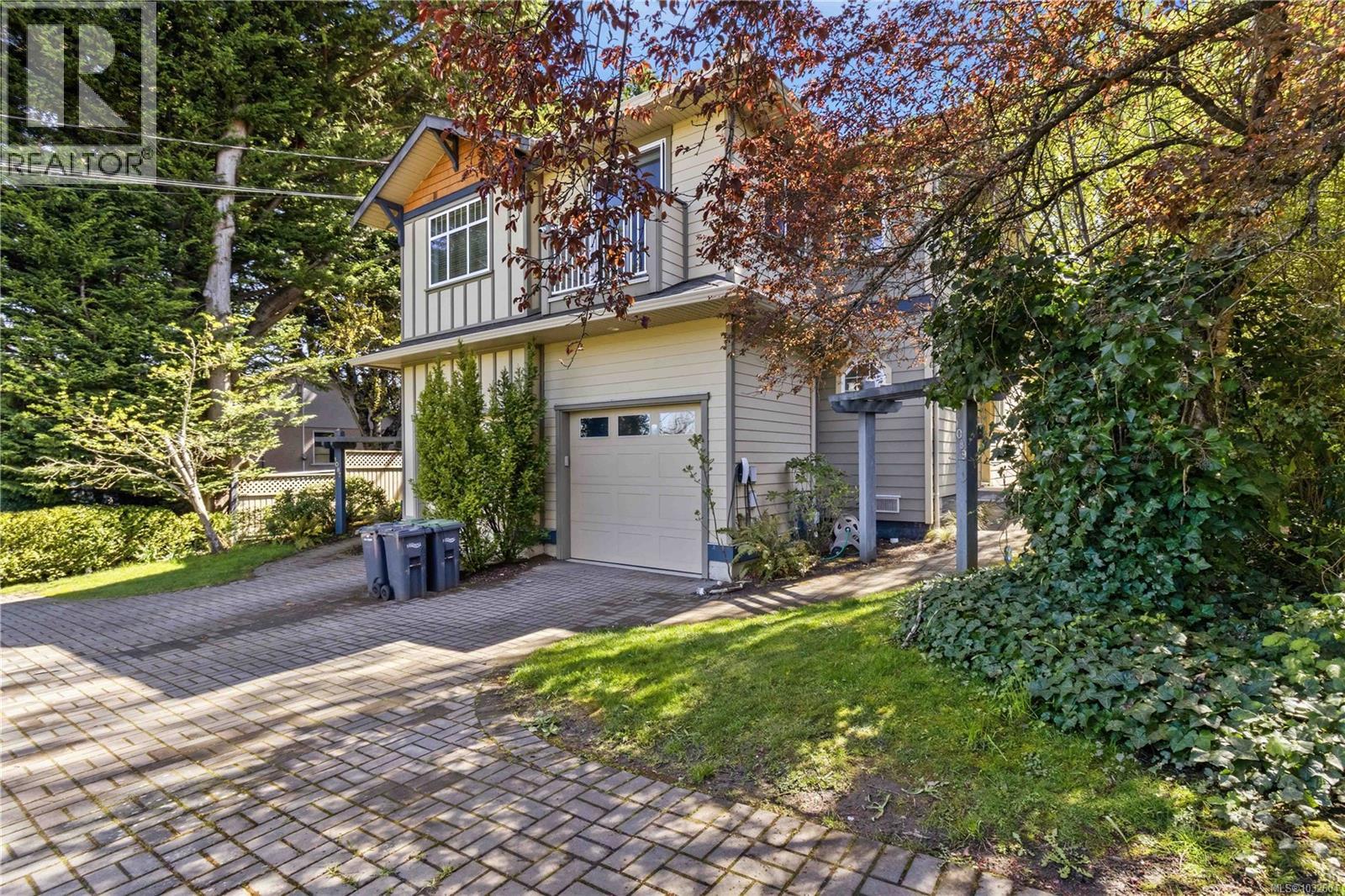  1089 Colville Road, Esquimalt