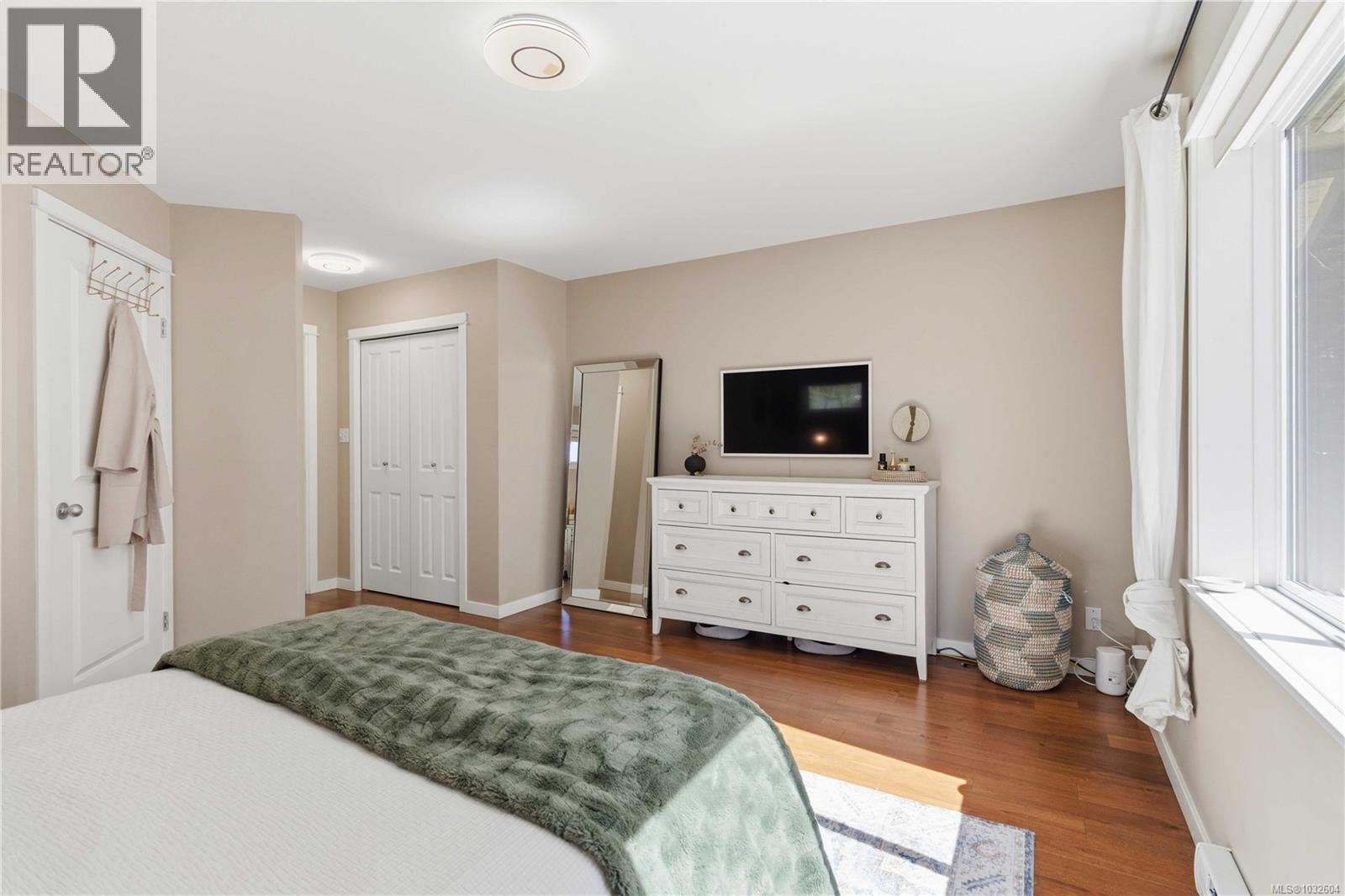  1089 Colville Road, Esquimalt