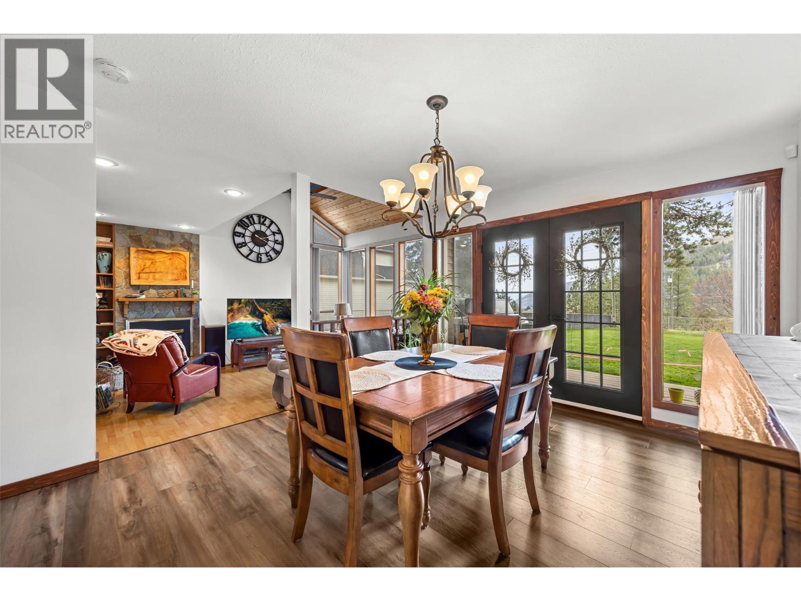 5305 Bradbury Street, Peachland