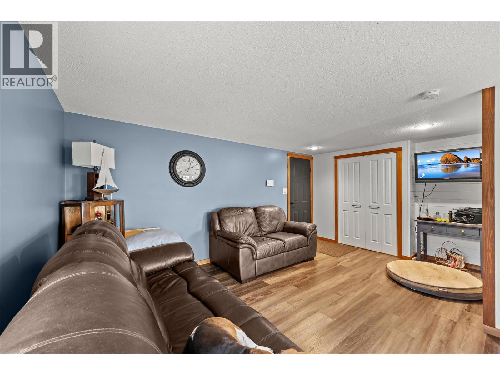 5305 Bradbury Street, Peachland