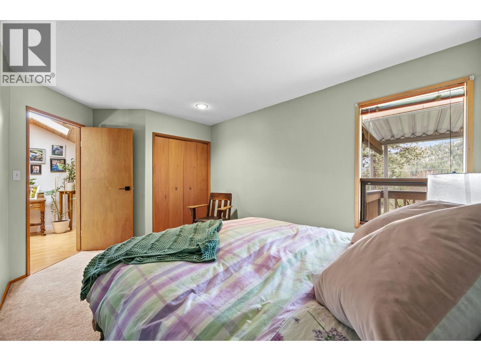 5305 Bradbury Street, Peachland