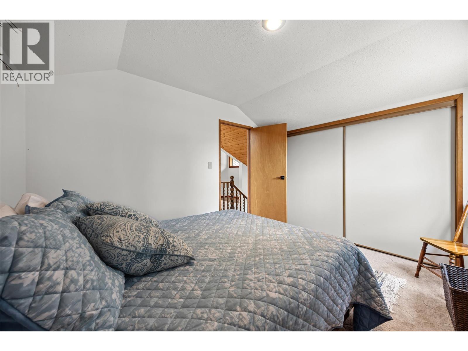 5305 Bradbury Street, Peachland