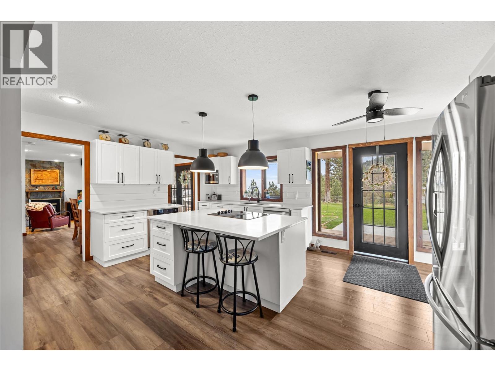 5305 Bradbury Street, Peachland