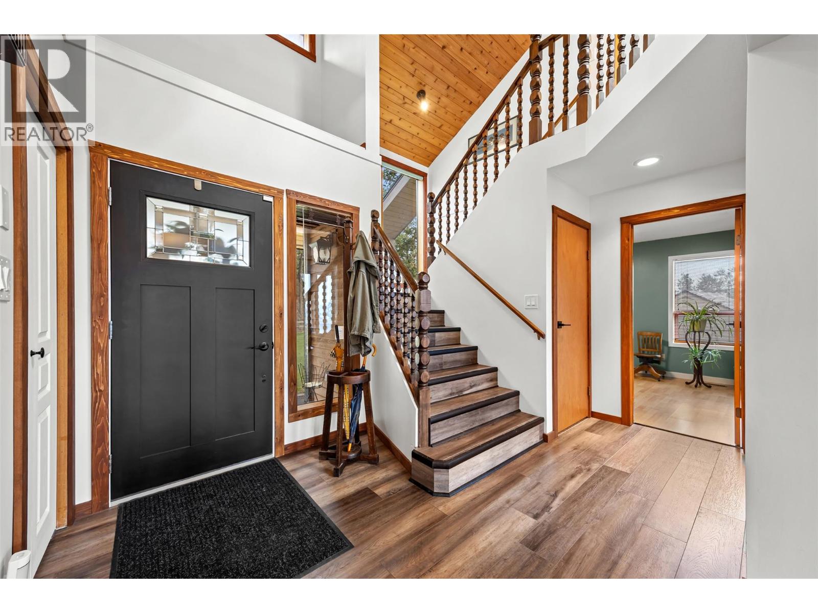 5305 Bradbury Street, Peachland