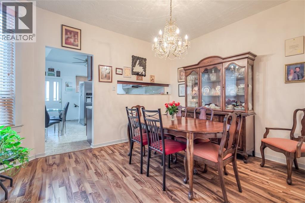 41 SPRINGHURST Avenue - 6