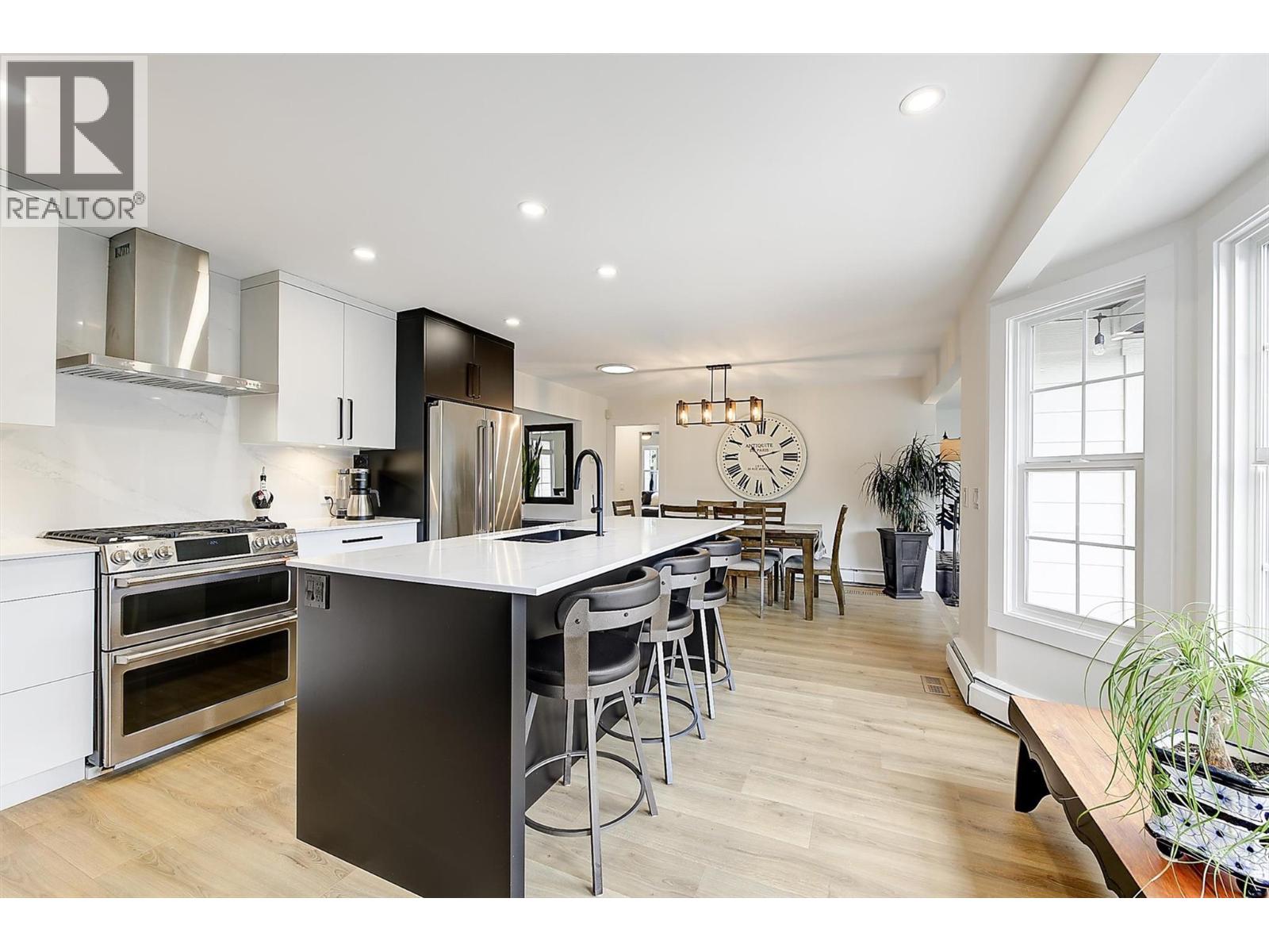 664 Berk Court, Kelowna