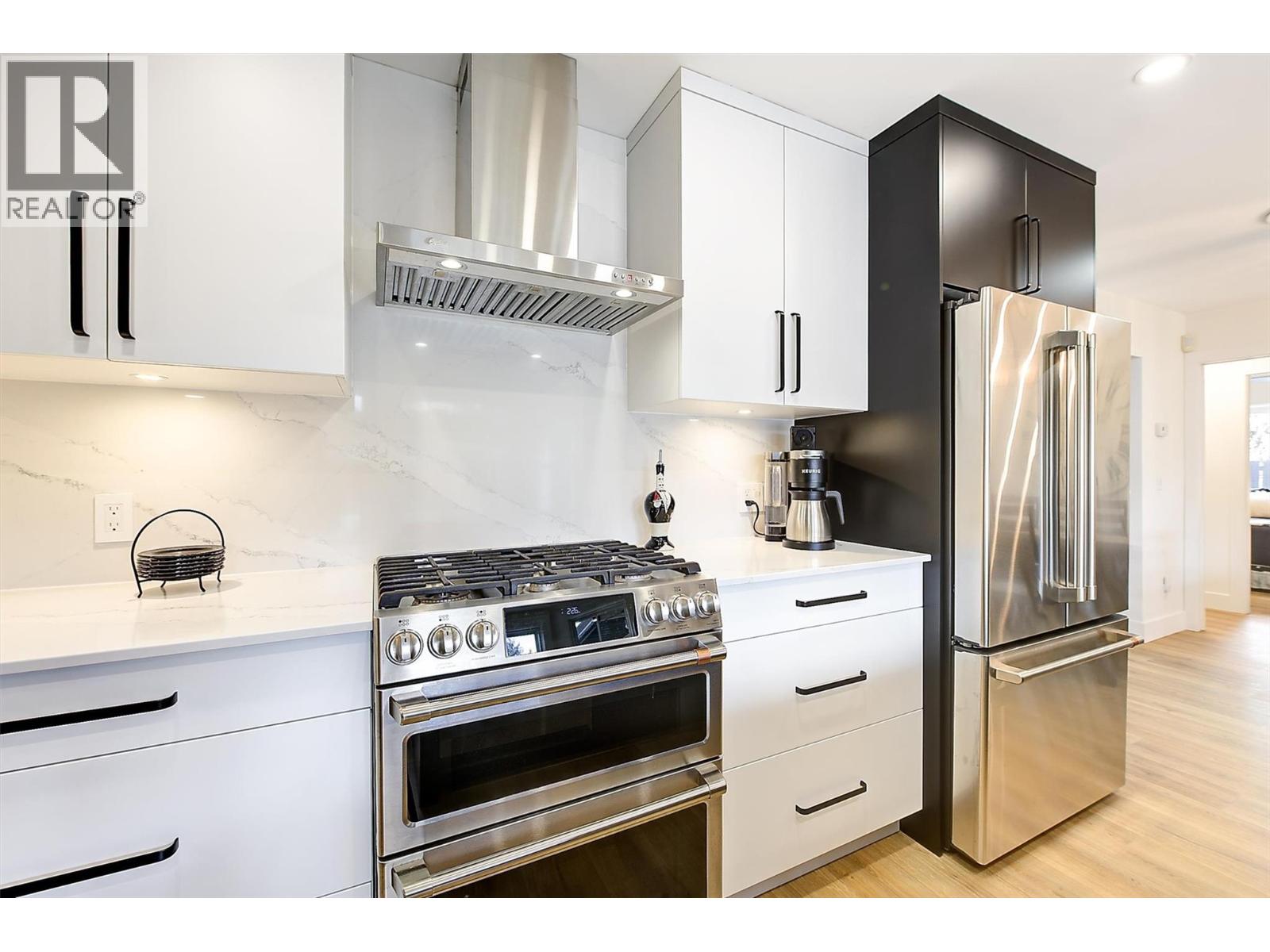 664 Berk Court, Kelowna