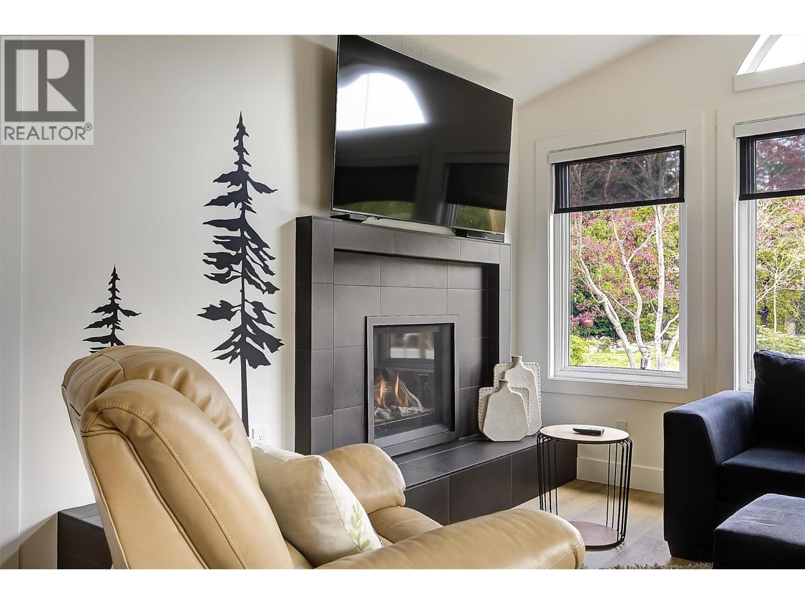 664 Berk Court, Kelowna