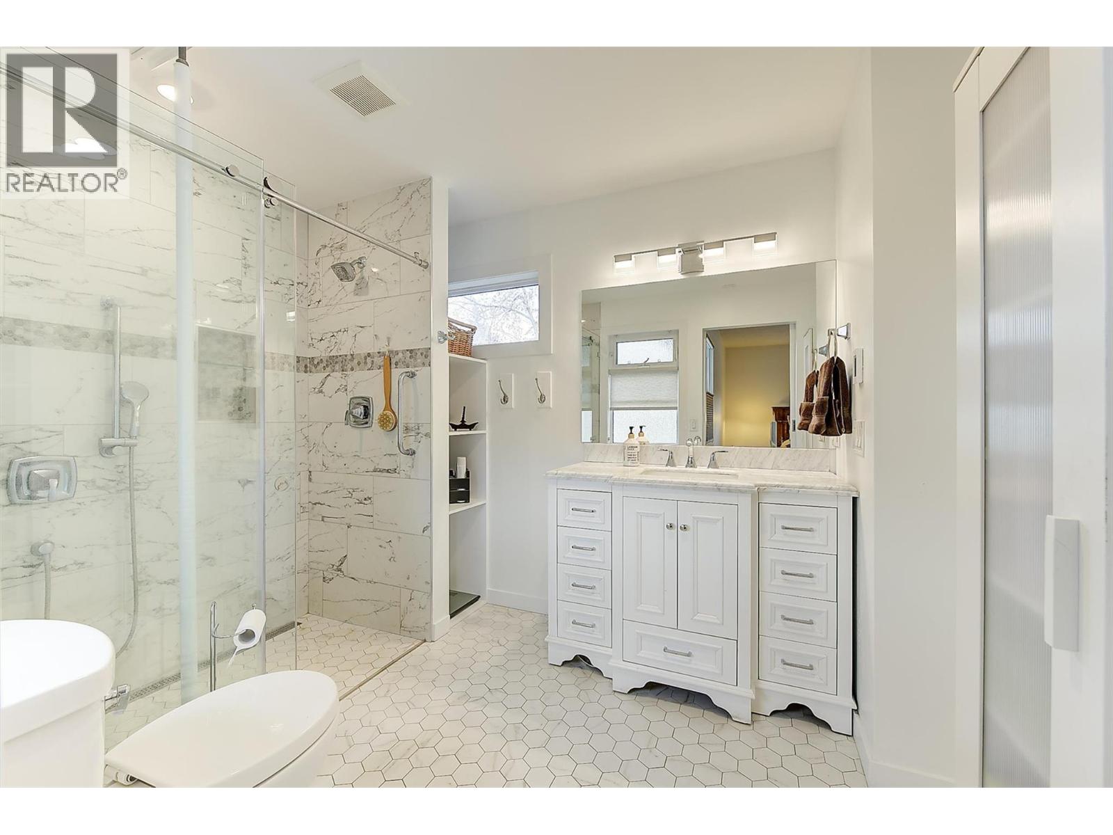 664 Berk Court, Kelowna