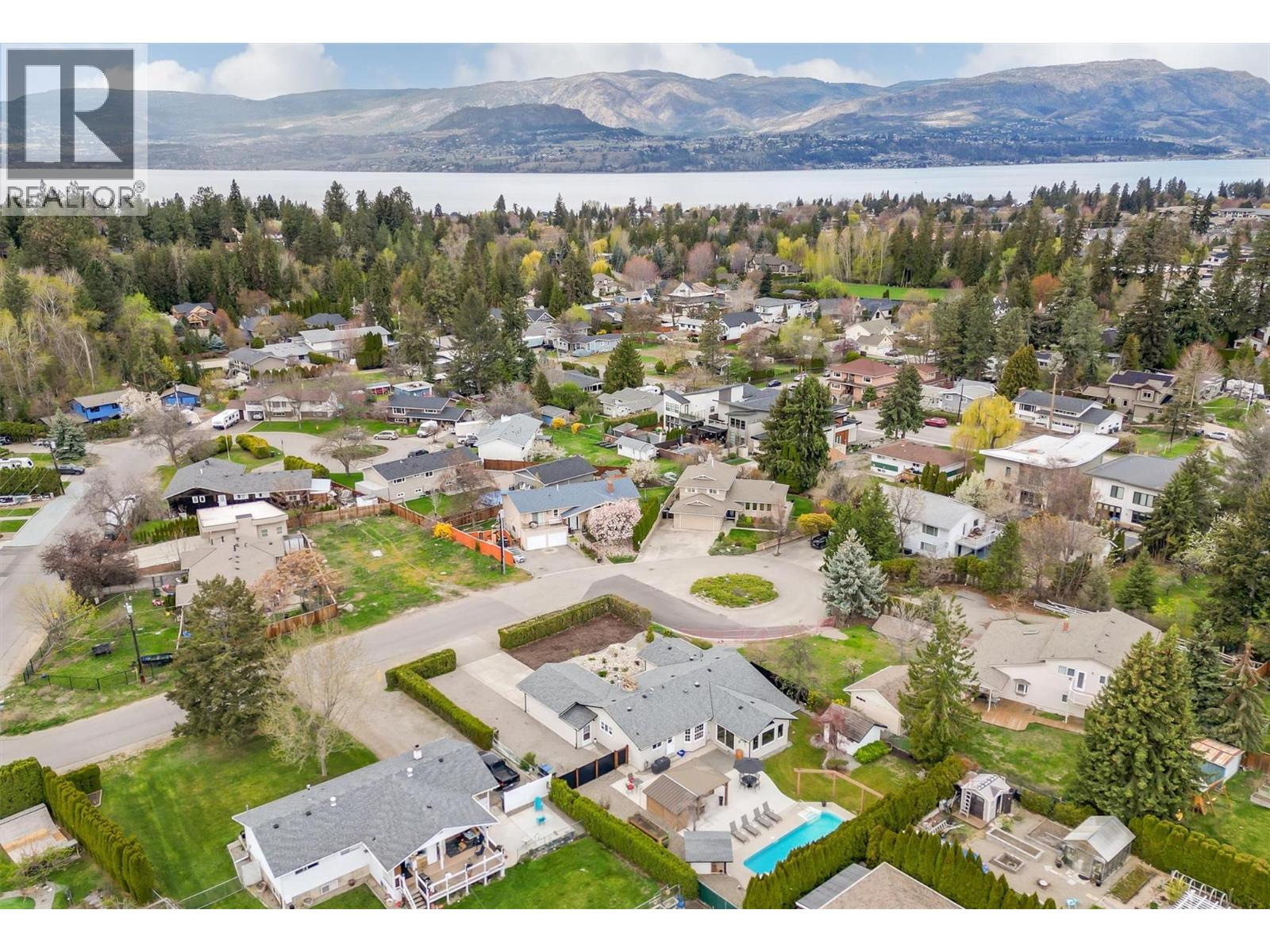 664 Berk Court, Kelowna