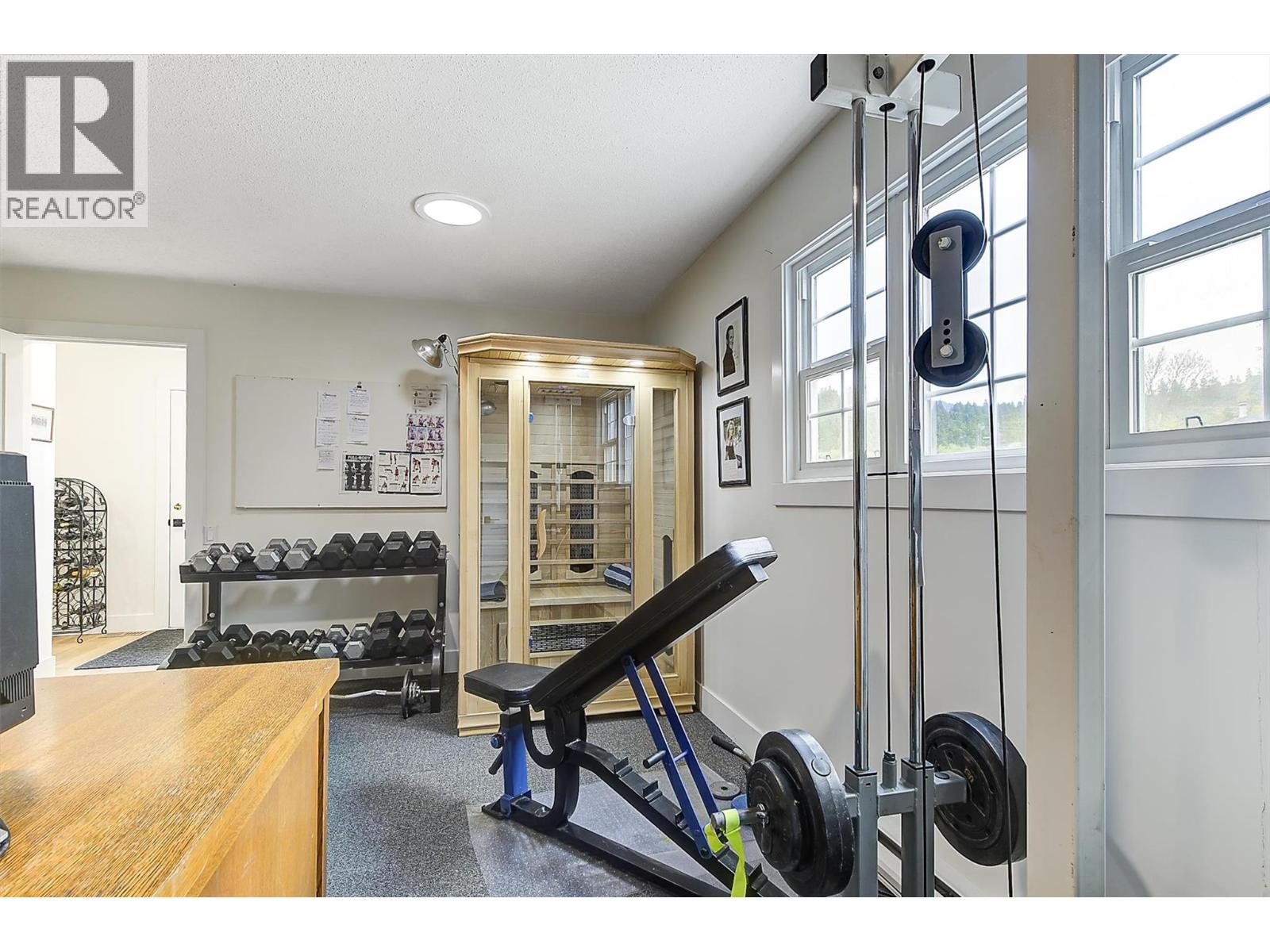 664 Berk Court, Kelowna