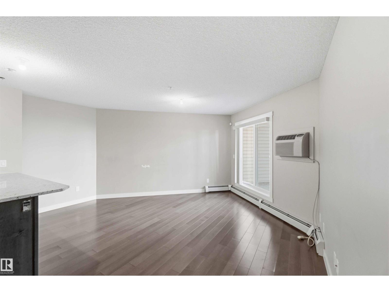 #114 2207 44 AV NW, Edmonton