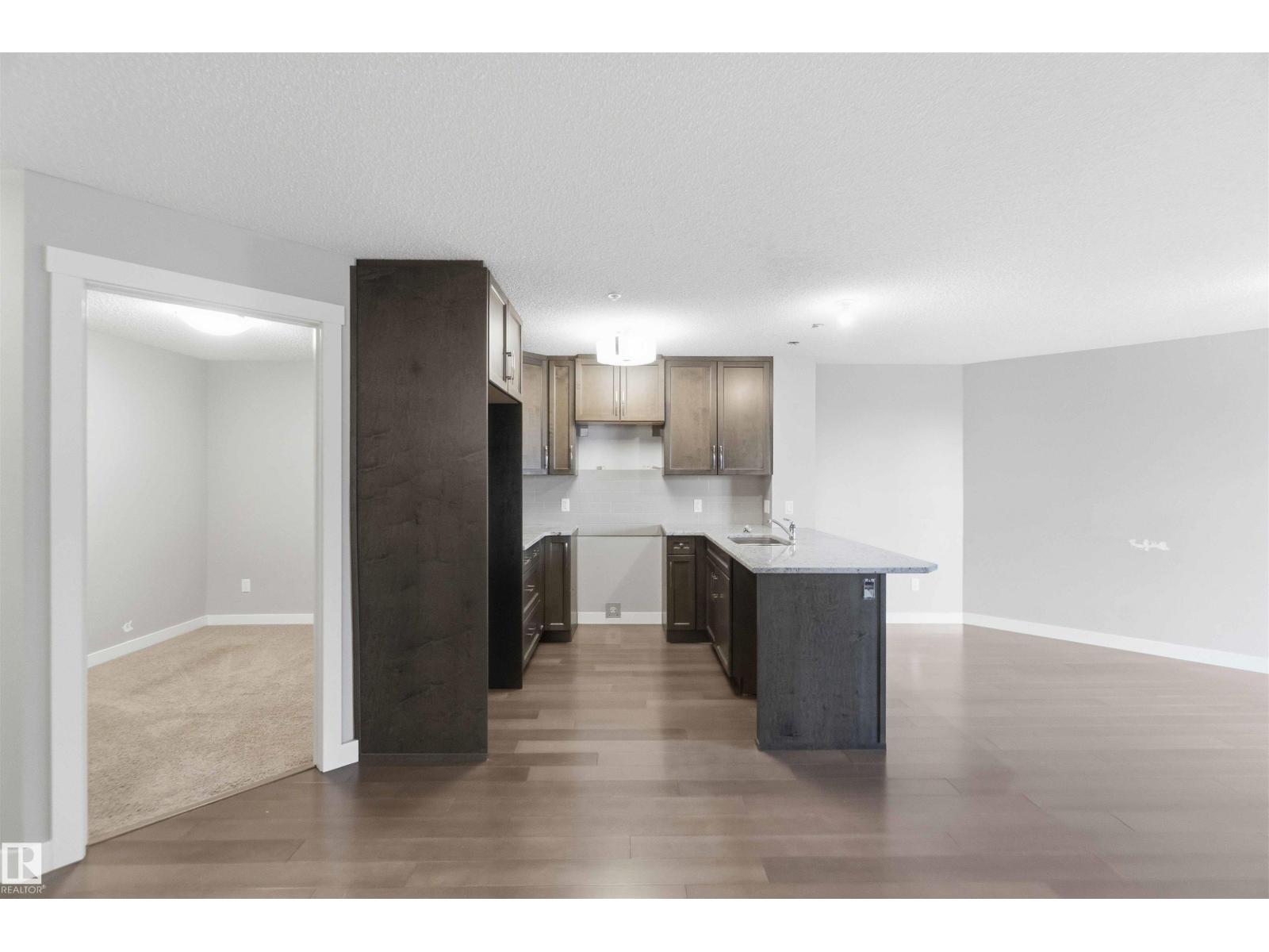 #114 2207 44 AV NW, Edmonton