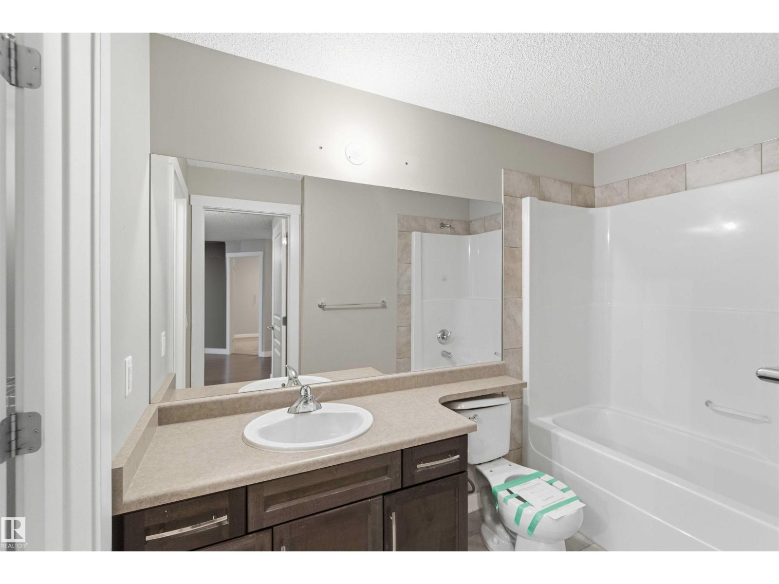 #114 2207 44 AV NW, Edmonton