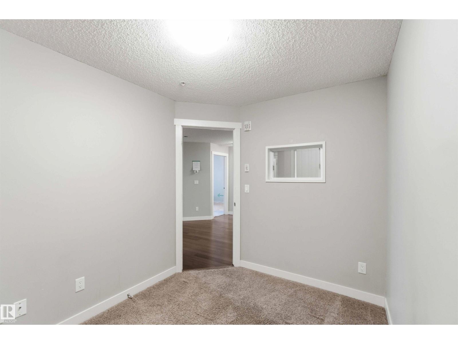 #114 2207 44 AV NW, Edmonton