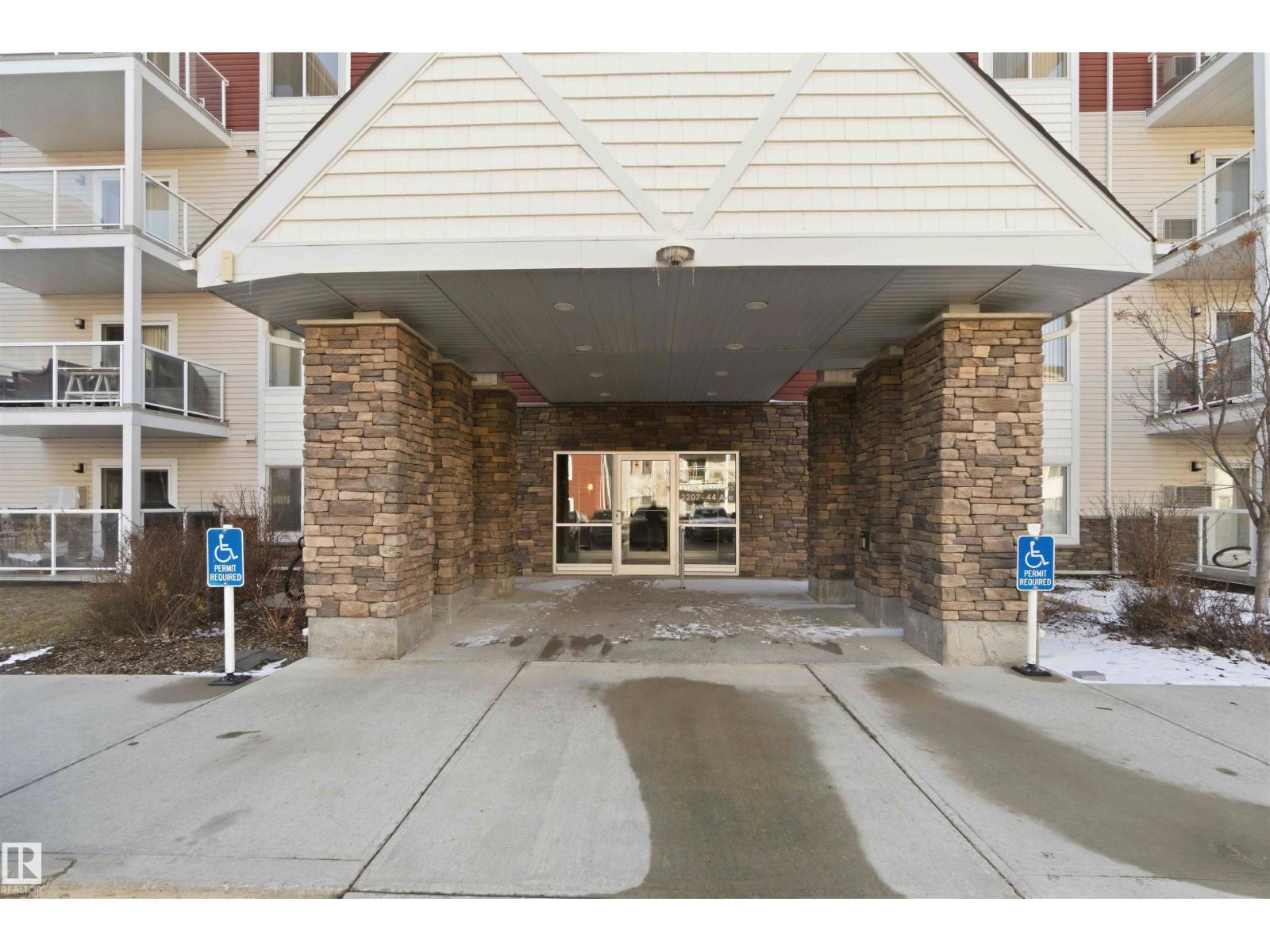 #114 2207 44 AV NW, Edmonton