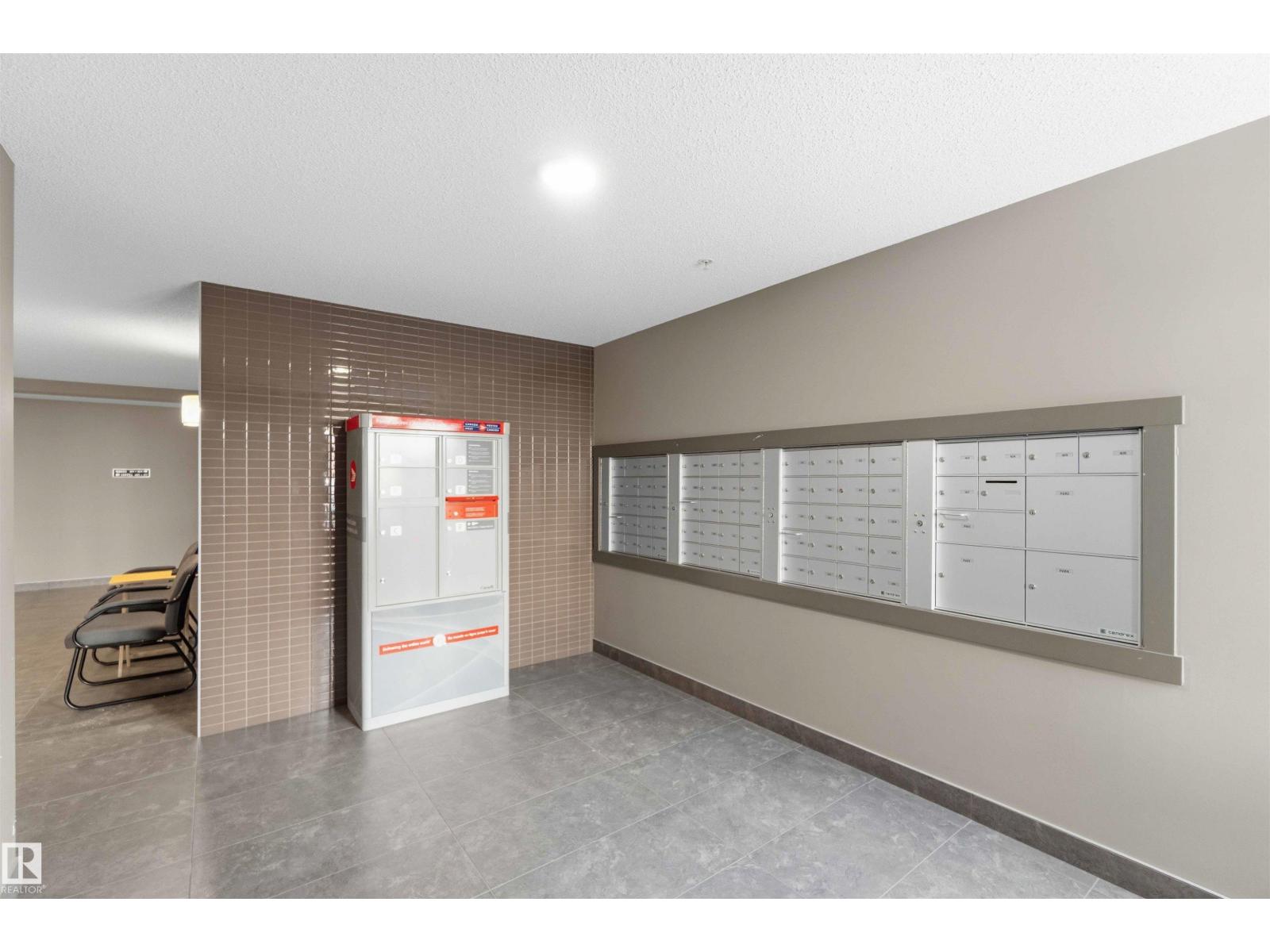 #114 2207 44 AV NW, Edmonton