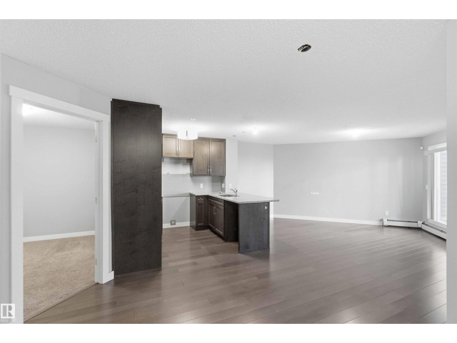 #114 2207 44 AV NW, Edmonton