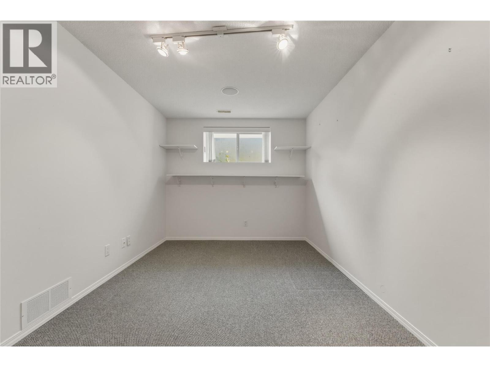 #15 2710 Allenby Way - 28