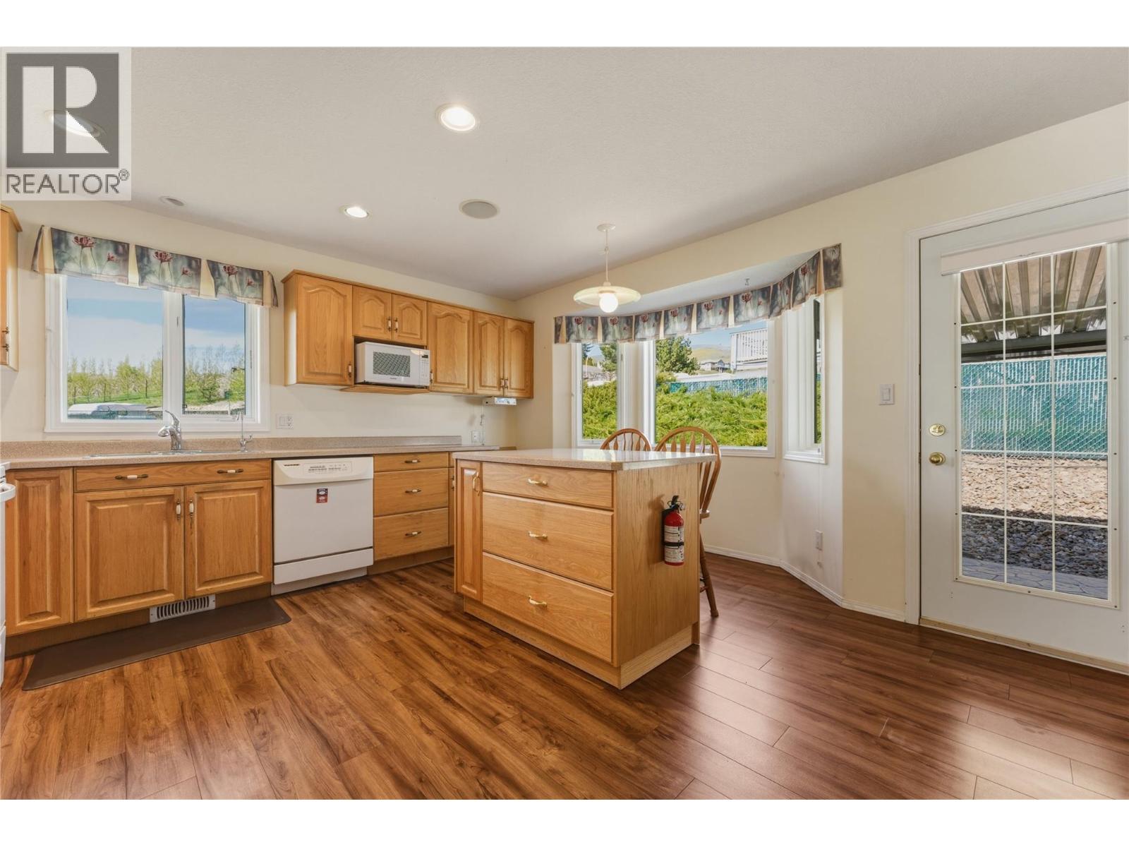 #15 2710 Allenby Way - 8