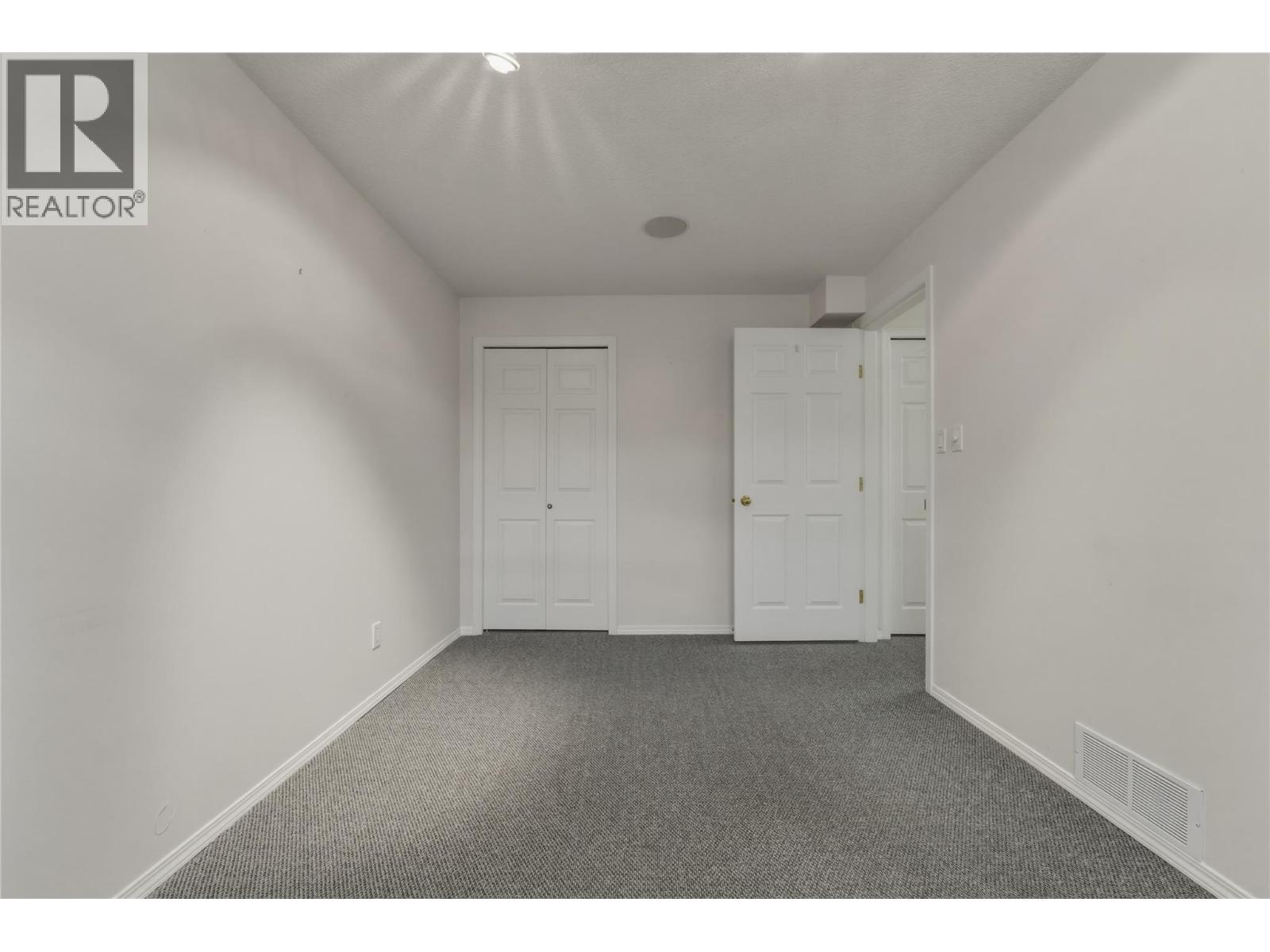 #15 2710 Allenby Way - 29