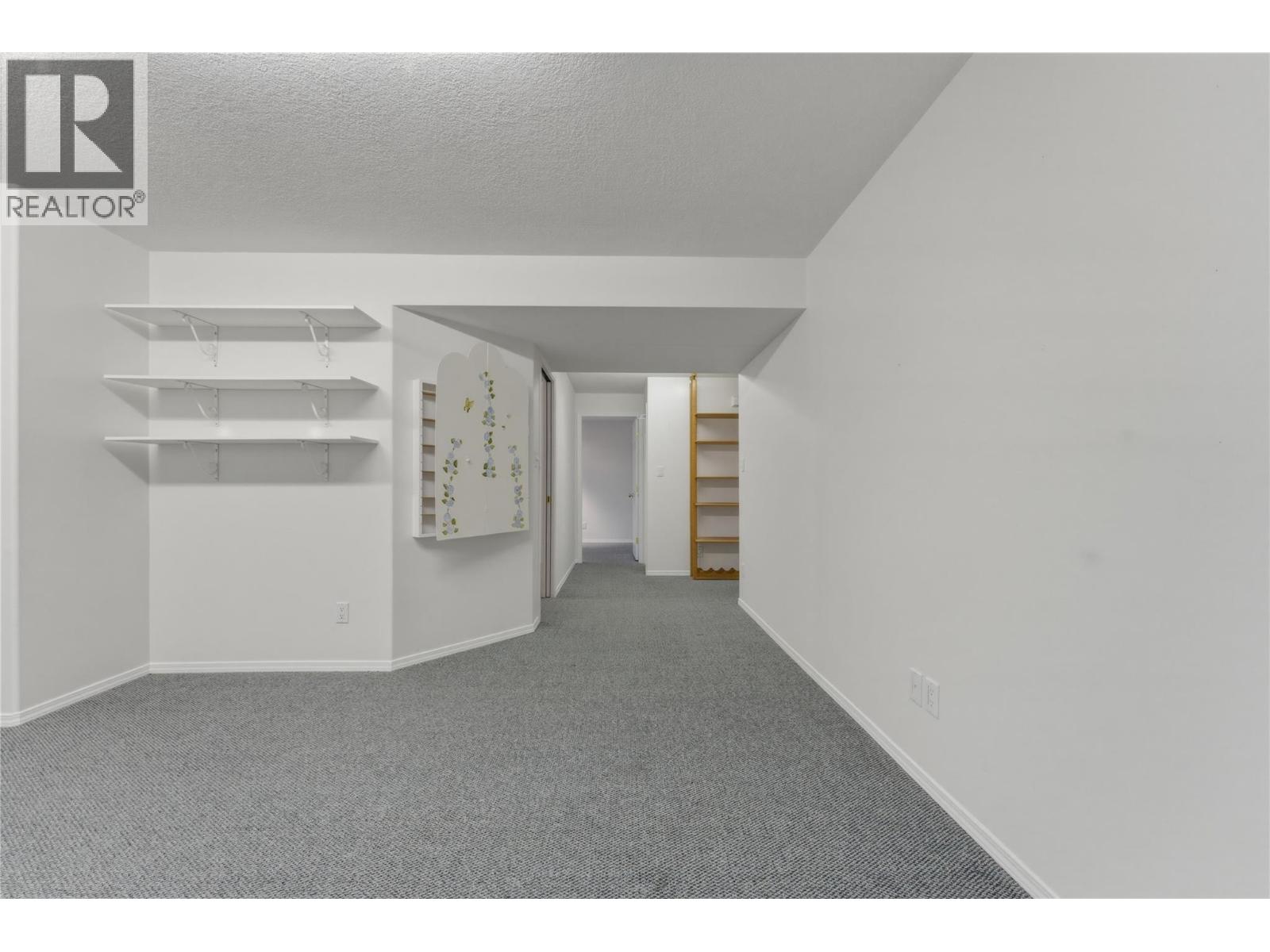 #15 2710 Allenby Way - 32