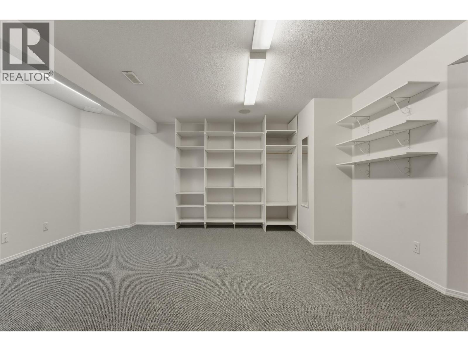 #15 2710 Allenby Way - 31