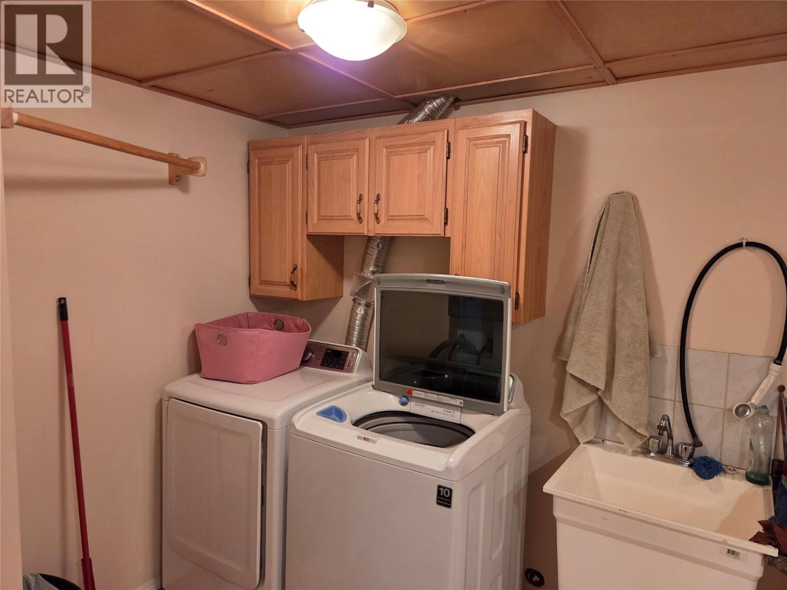  114 Cedar Avenue, Kaleden