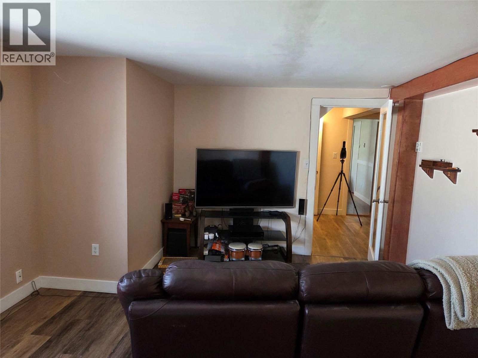  114 Cedar Avenue, Kaleden