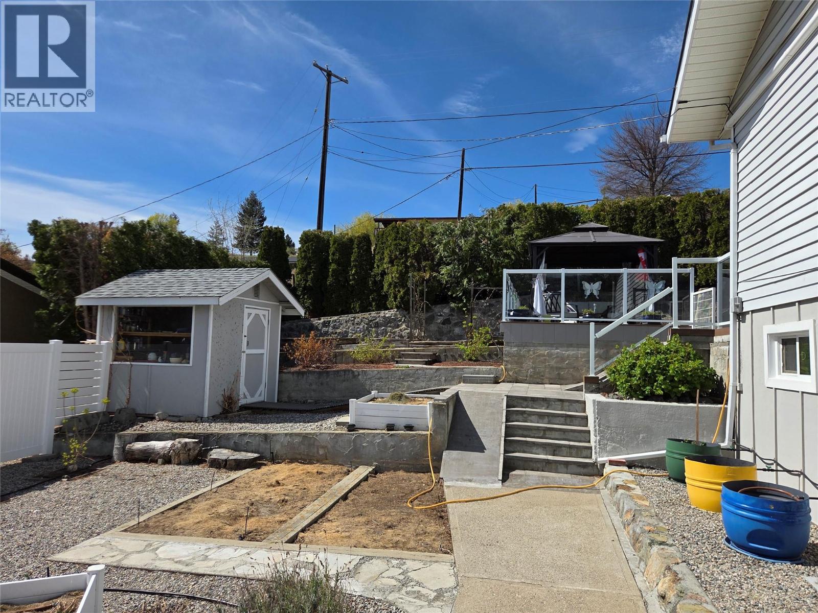  114 Cedar Avenue, Kaleden