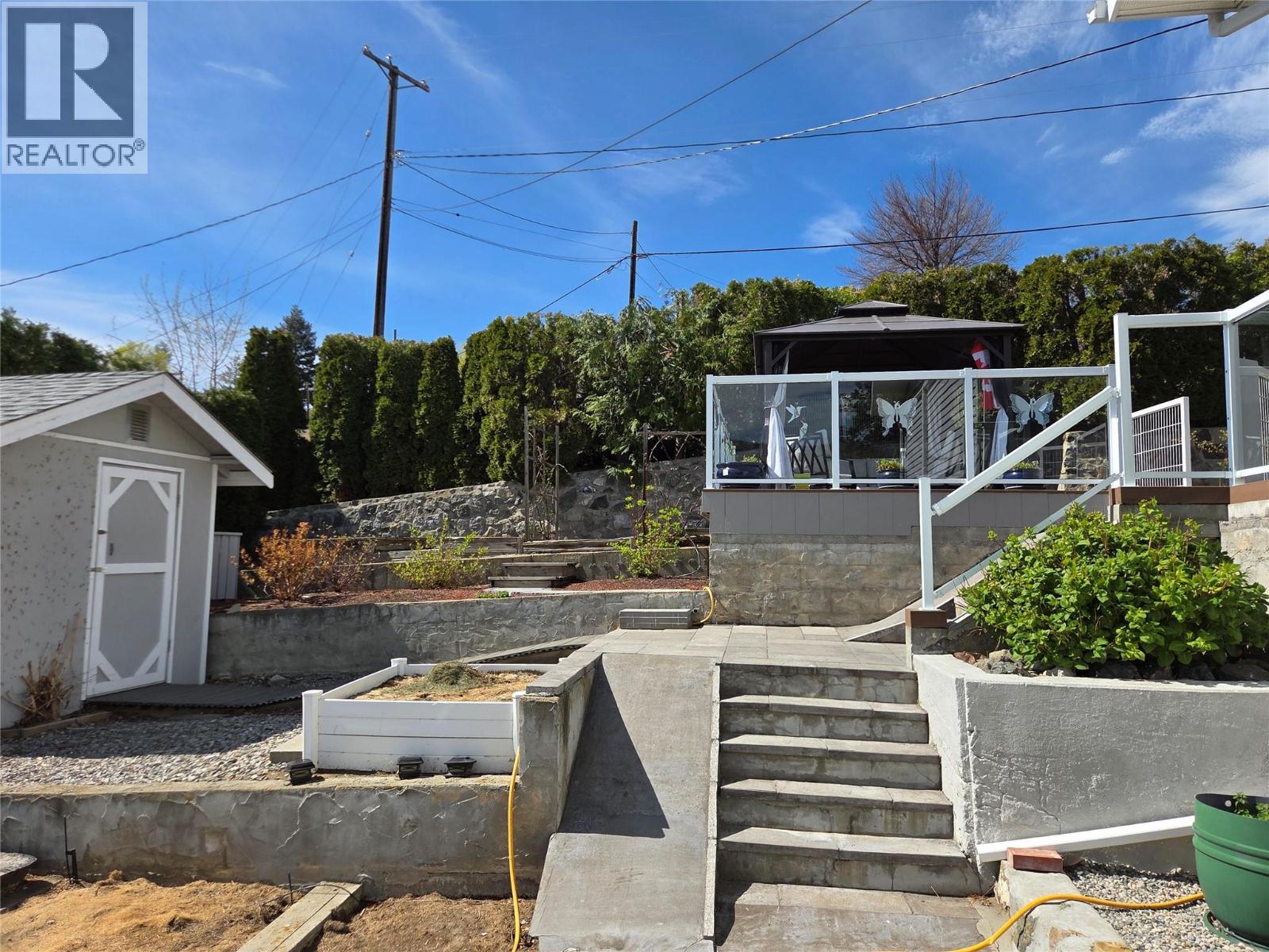  114 Cedar Avenue, Kaleden