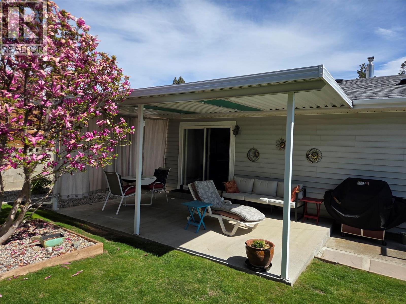  114 Cedar Avenue, Kaleden