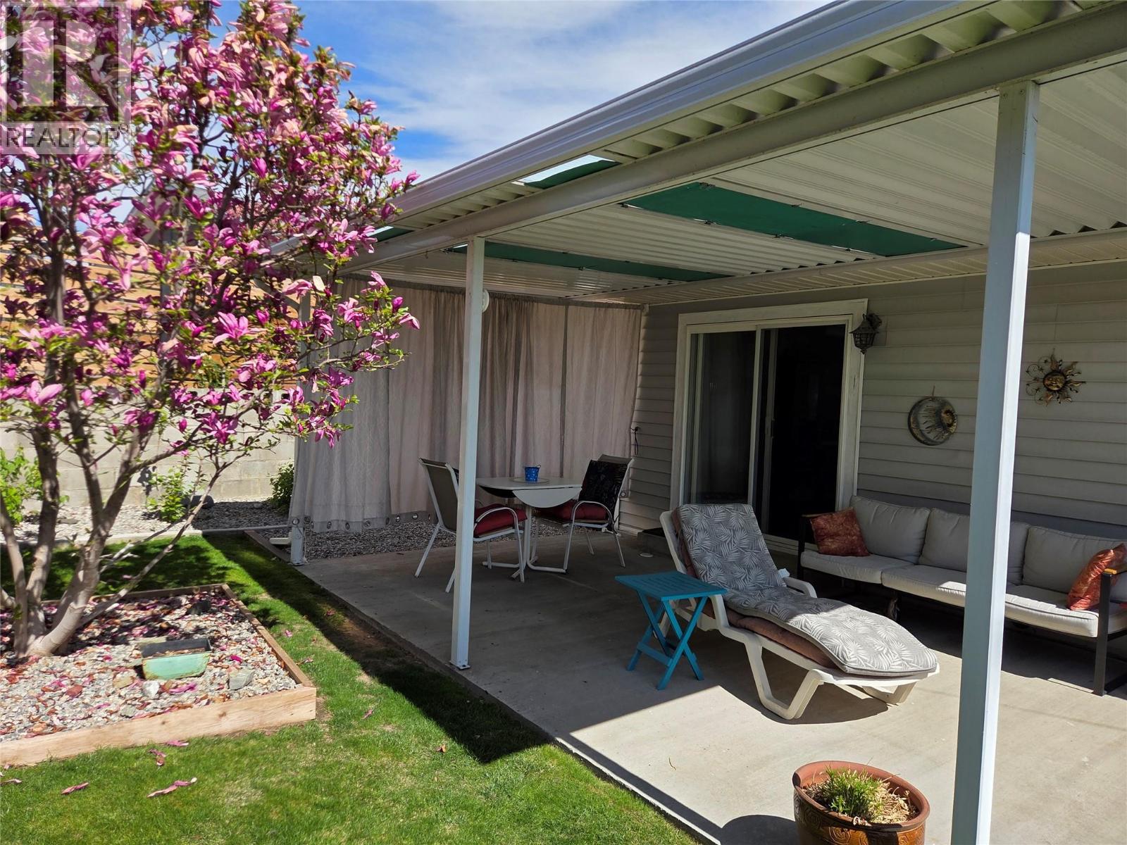  114 Cedar Avenue, Kaleden