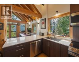 8396 Mountain View Drive, Whistler, BC V8E0G3 Photo 12