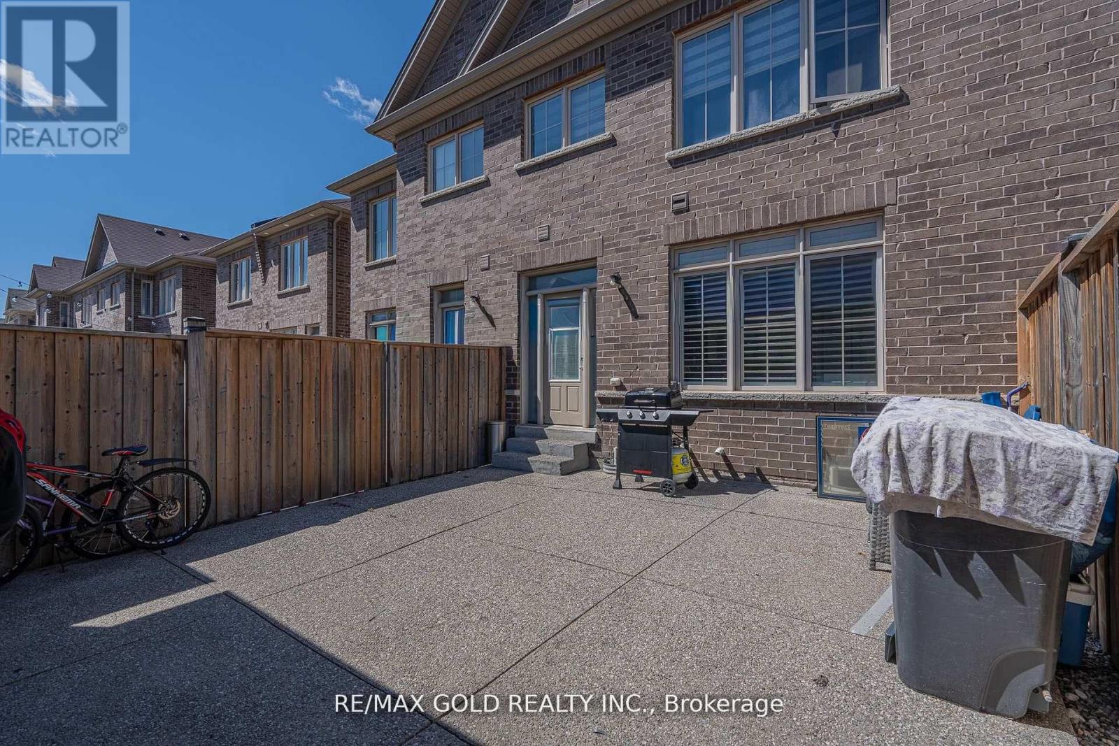 61 YELLOWKNIFE ROAD — photo 32